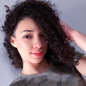 Meet your Posher, Jyliann